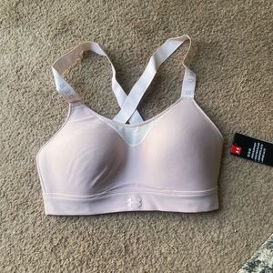 Women’s Medium Under Armor Sports Bra- light pink.